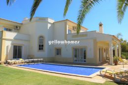 Classic and elegant 4-bed front-line villa on a...